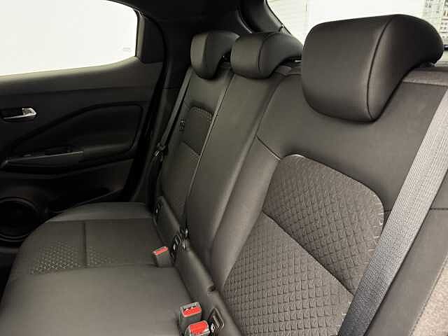 Nissan Juke 1.0 DiG-T N-Connecta 5dr DCT