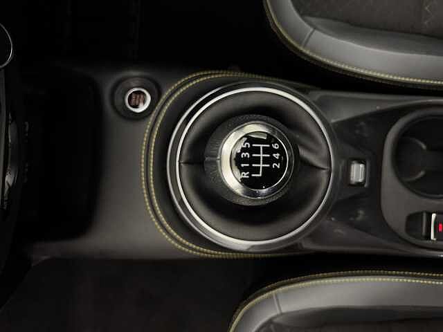 Nissan Juke 1.0 DiG-T 114 Kiiro 5dr