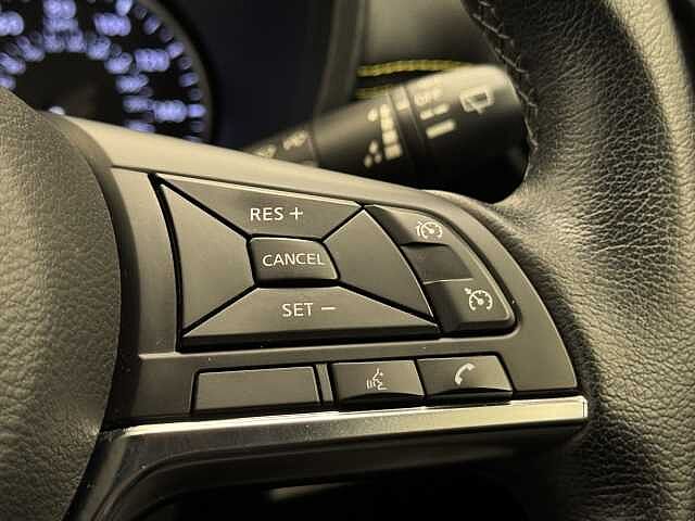 Nissan Juke 1.0 DiG-T 114 Kiiro 5dr