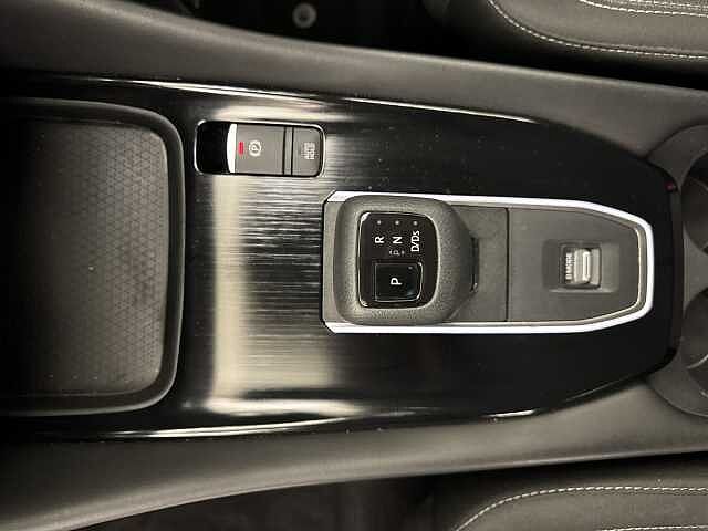 Nissan Qashqai 1.3 DiG-T MH 158 N-Connecta 5dr Xtronic