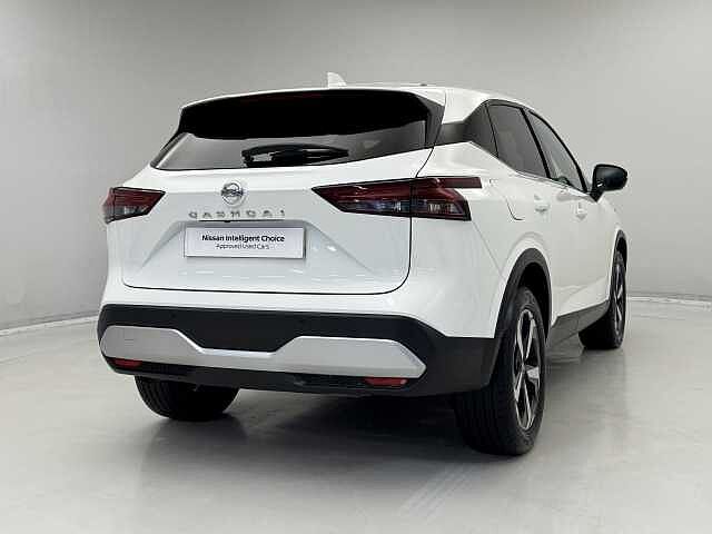 Nissan Qashqai 1.3 DiG-T MH N-Connecta 5dr