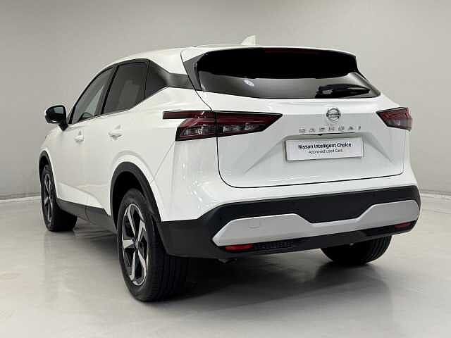 Nissan Qashqai 1.3 DiG-T MH N-Connecta 5dr