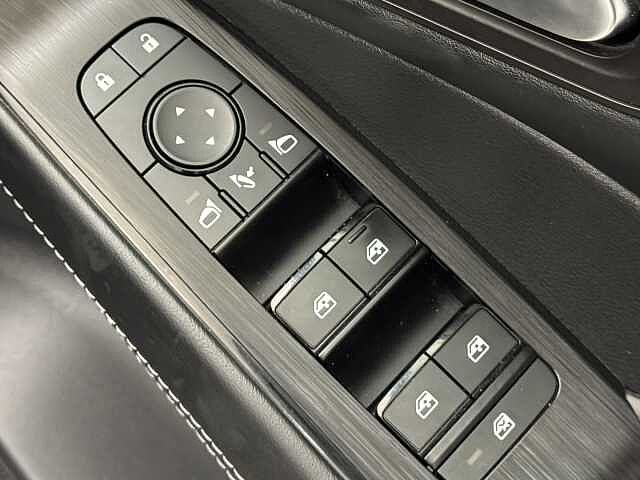 Nissan Qashqai 1.3 DiG-T MH N-Connecta 5dr