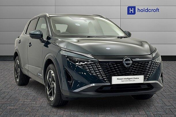 Nissan Qashqai 1.3 DiG-T MH N-Connecta [Glass Roof] 5dr