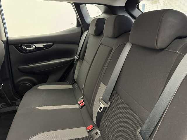 Nissan Qashqai 1.3 DiG-T Acenta Premium 5dr