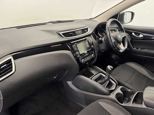 Nissan Qashqai 1.3 DiG-T Acenta Premium 5dr