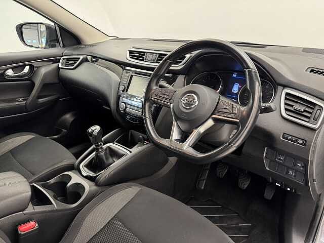 Nissan Qashqai 1.3 DiG-T Acenta Premium 5dr