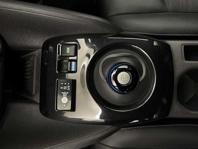 Nissan LEAF 160kW e+ N-Connecta 59kWh 5dr Auto