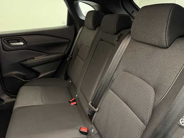 Nissan Qashqai 1.3 DiG-T MH N-Connecta 5dr