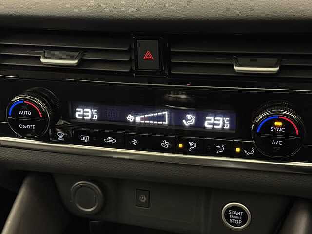 Nissan Qashqai 1.3 DiG-T MH Premiere Edition 5dr