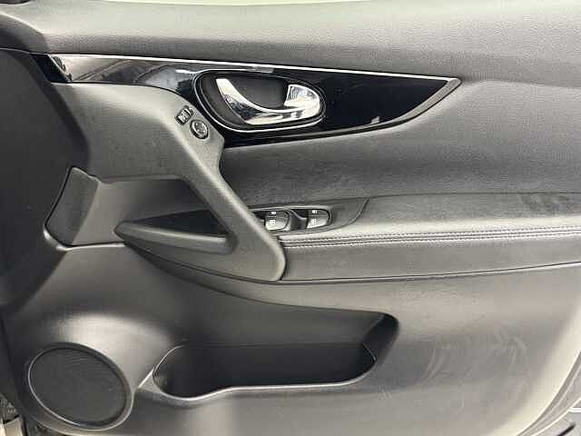 Nissan Qashqai 1.3 DiG-T Acenta Premium 5dr