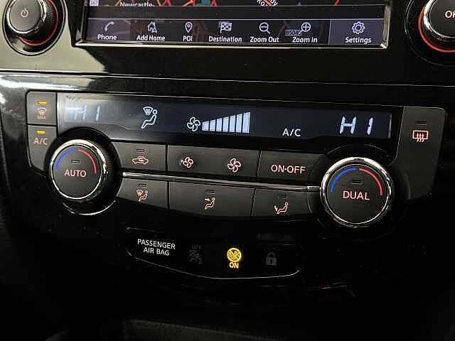 Nissan Qashqai 1.3 DiG-T Acenta Premium 5dr