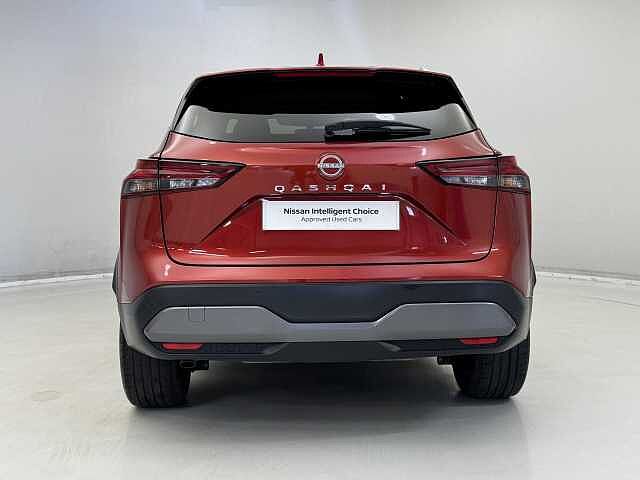 Nissan Qashqai 1.3 DiG-T MH N-Connecta [Glass Roof] 5dr