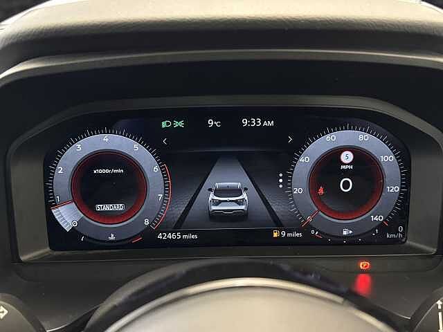 Nissan Qashqai 1.3 DiG-T MH N-Connecta [Glass Roof] 5dr