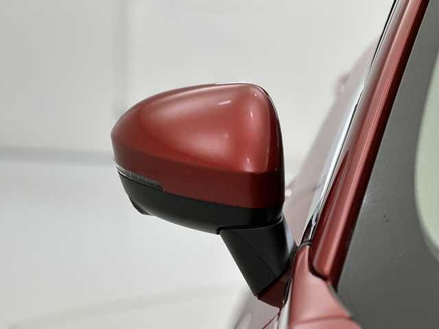 Nissan Qashqai 1.3 DiG-T MH N-Connecta [Glass Roof] 5dr